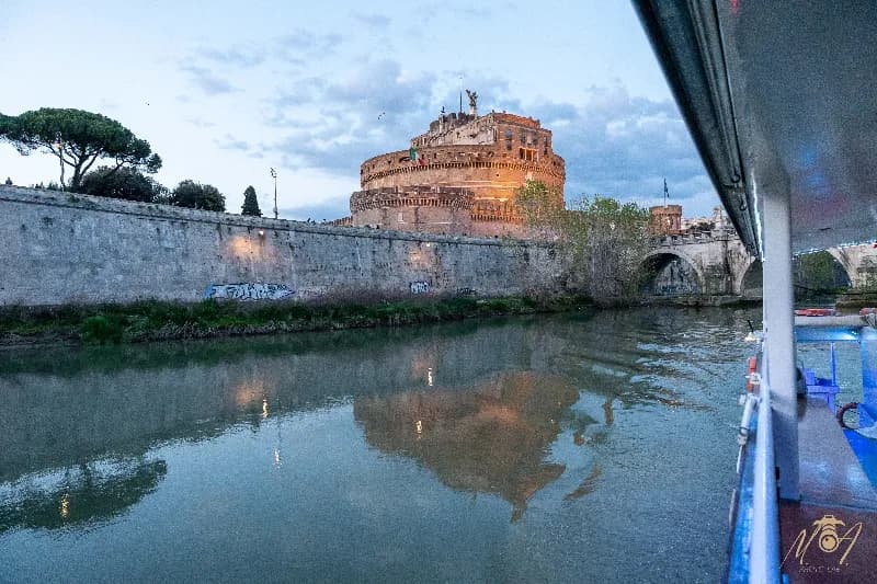 Battello sul Tevere