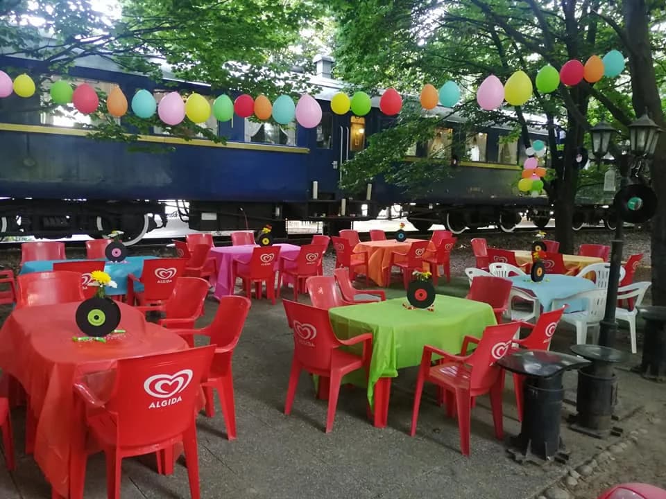 Voiture Cafe