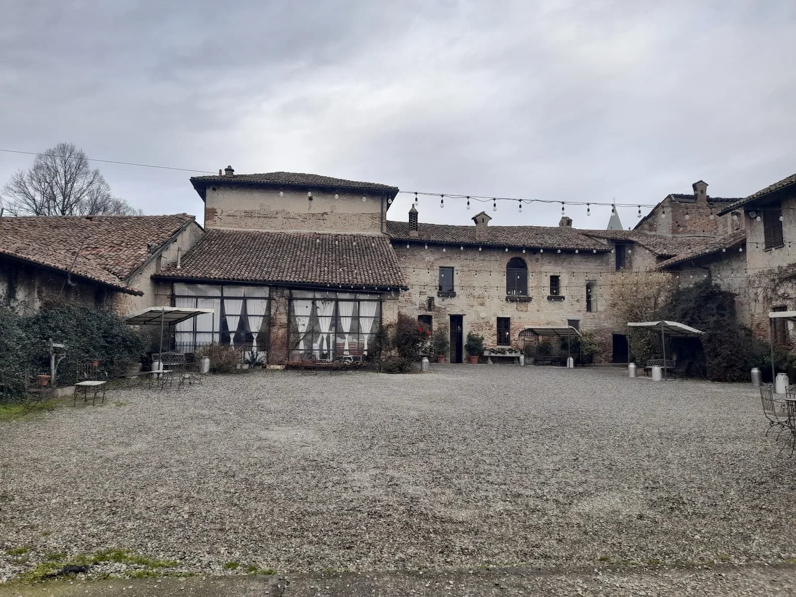 Castello Borromeo Di Corneliano Bertario