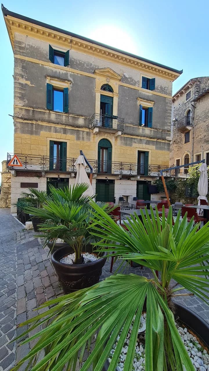 Castrum Wine Relais