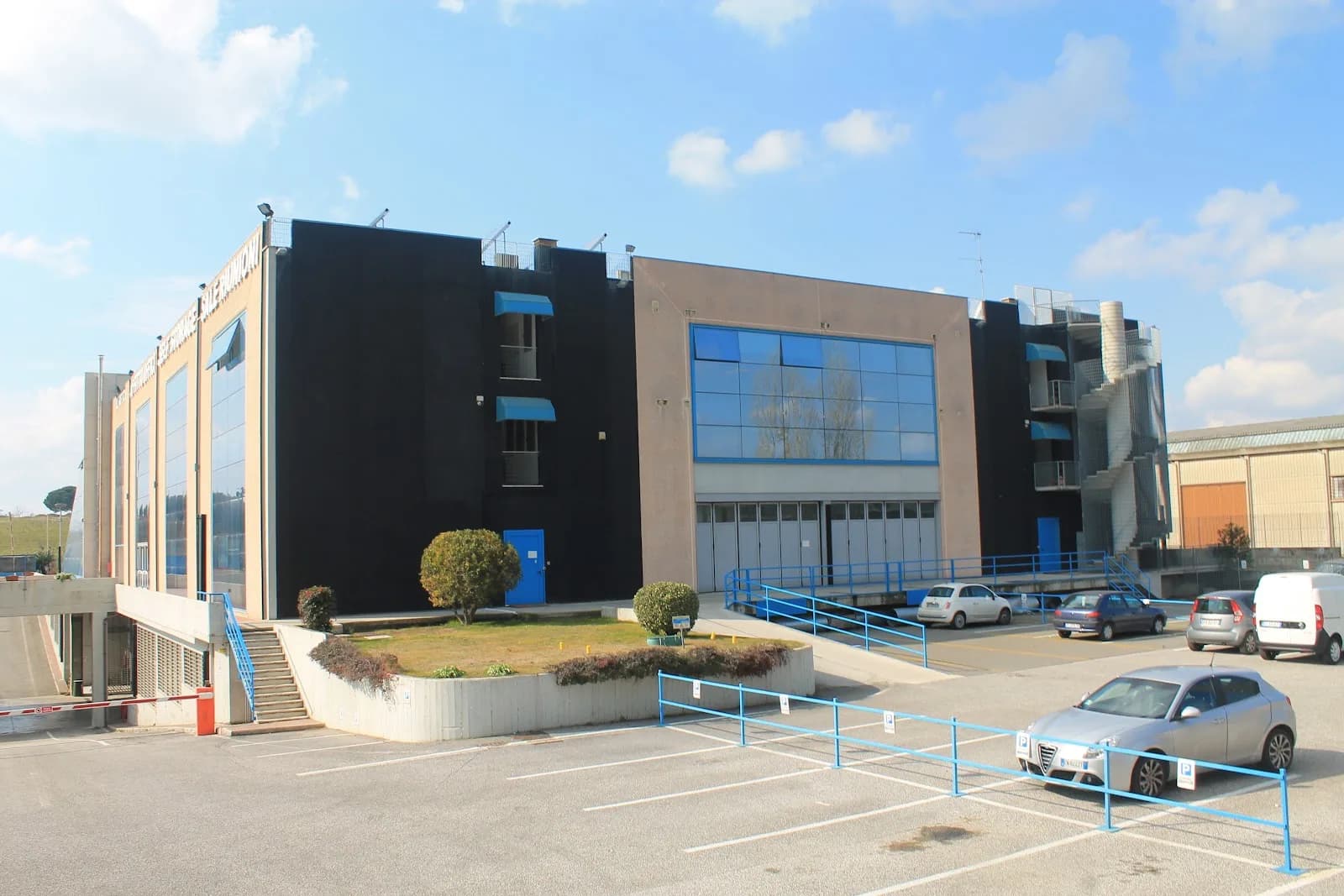 Centro Direzionale La Piramide