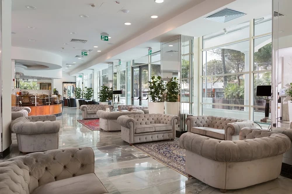 Hotel Continental E Dei Congressi