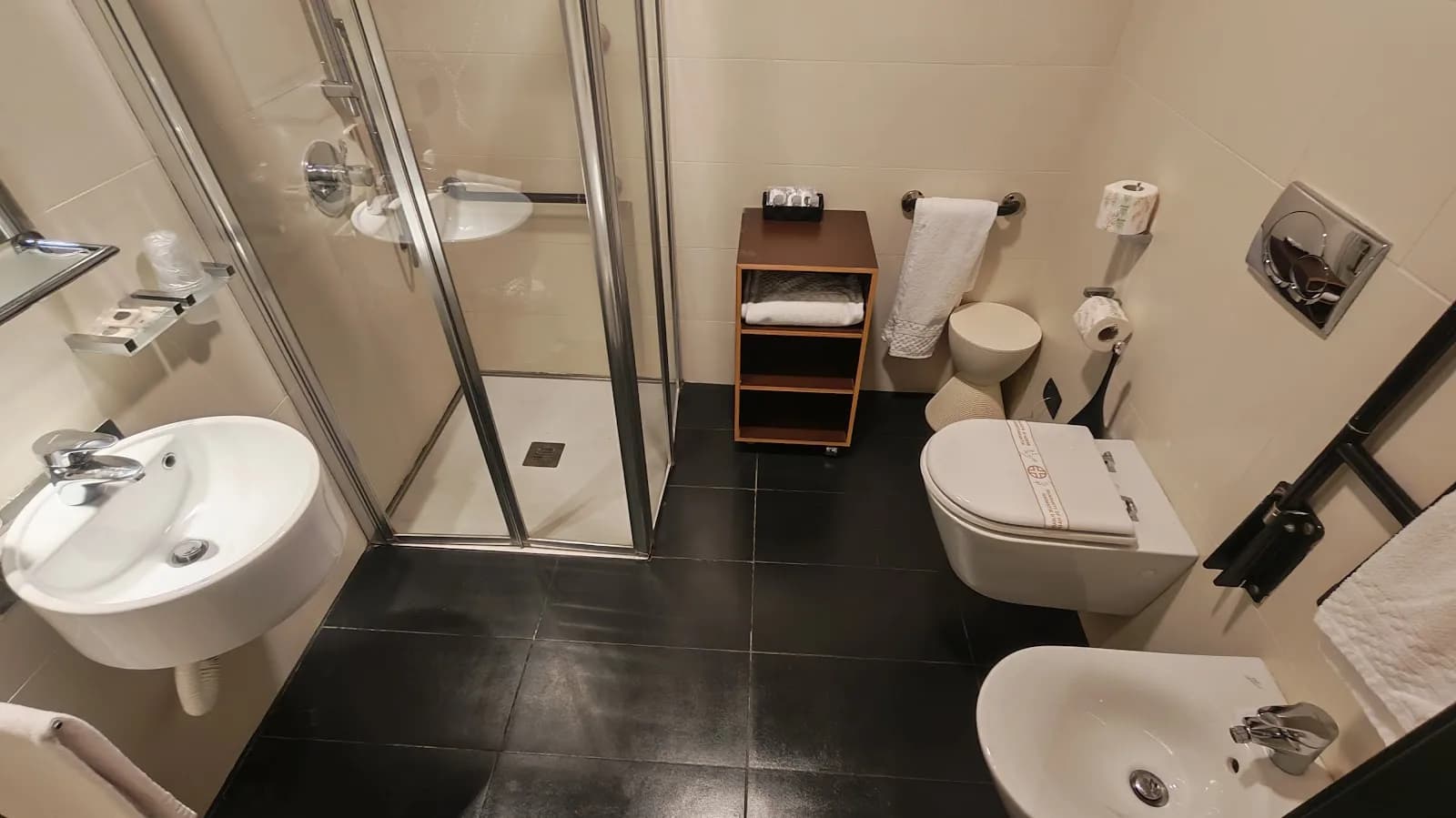 Ipoint Hotel