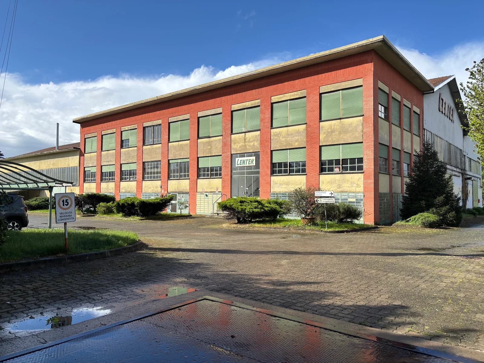 Lentek Spaces