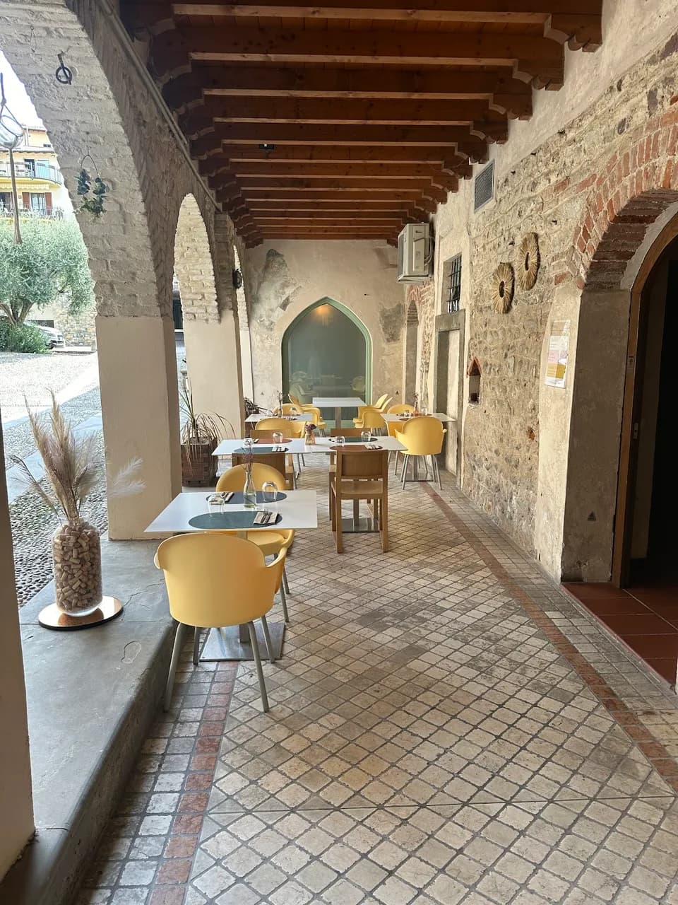 Raggiocorto Wine Restaurant