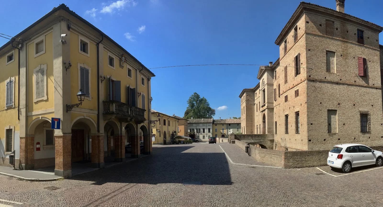 Rocca Meli Lupi Di Soragna