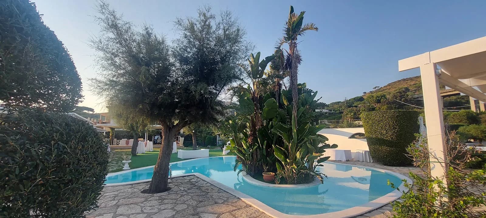 Eden Resort
