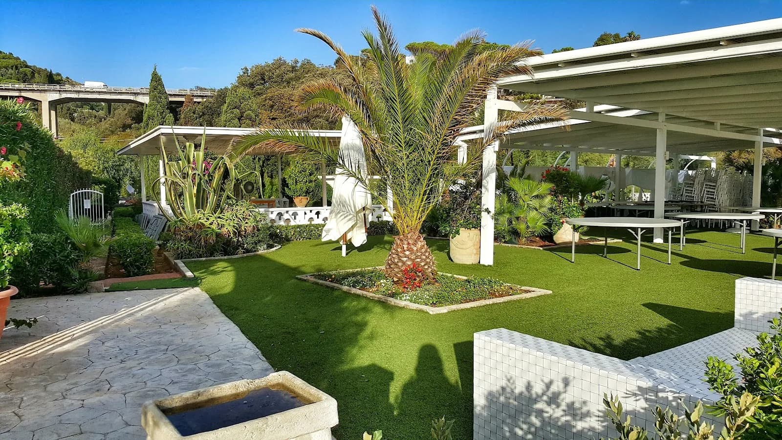 Eden Resort