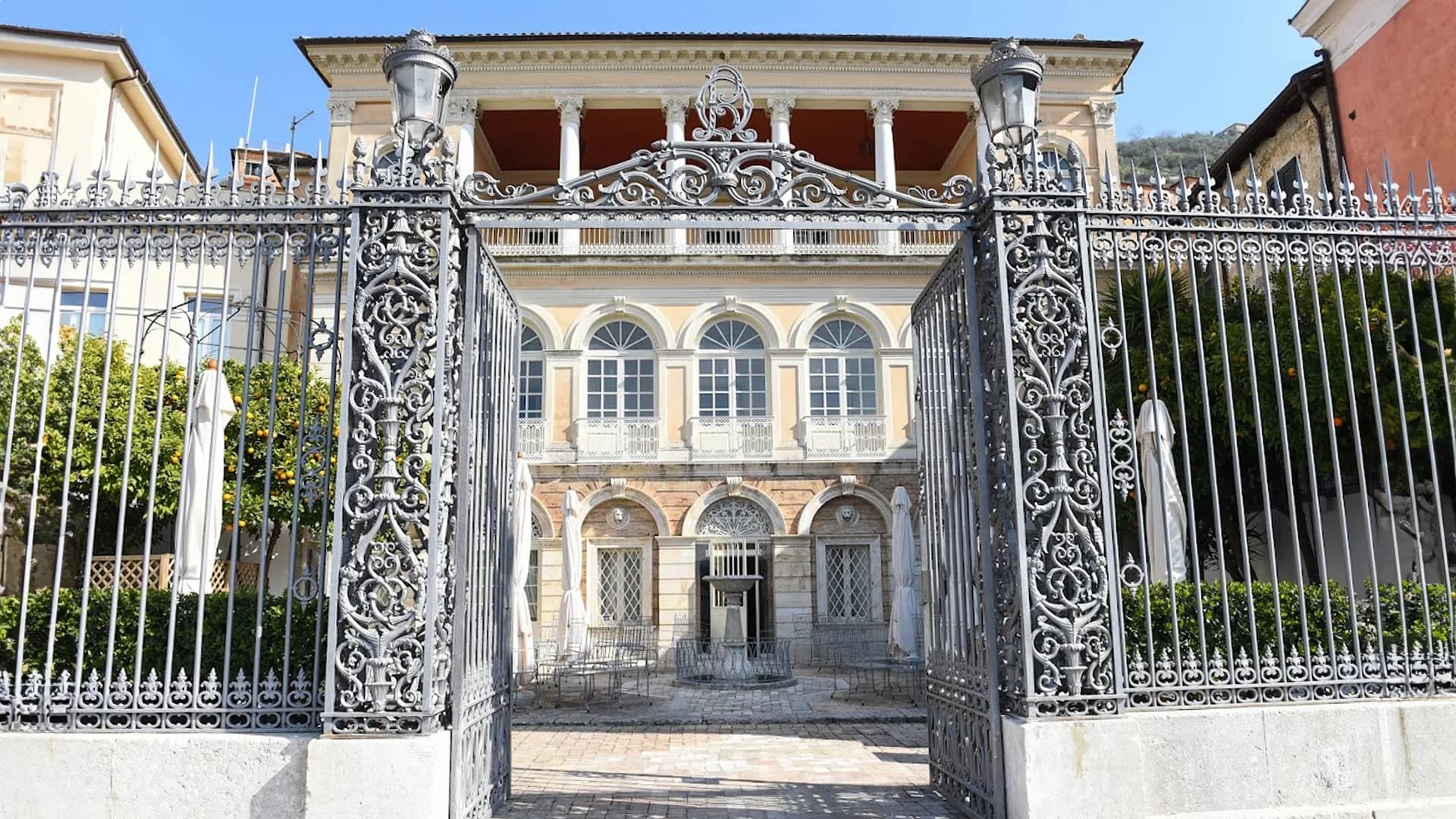 Palazzo Borromeo