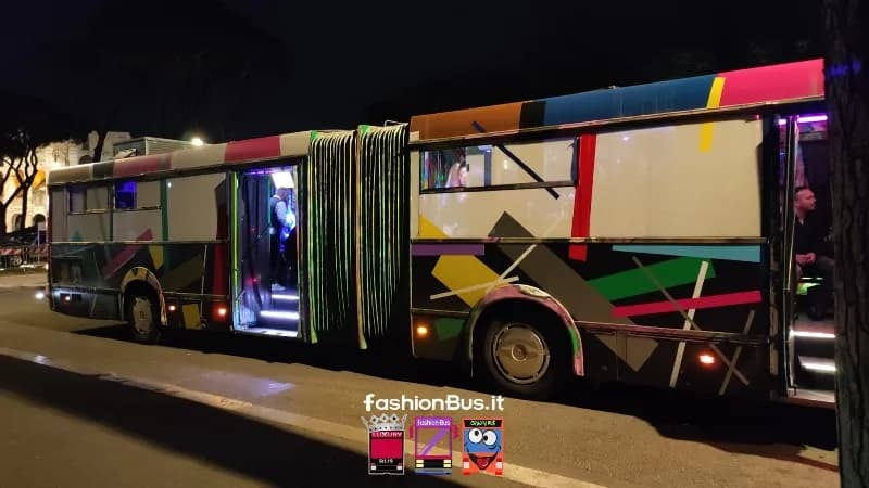 Fashion Bus