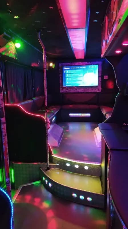 Fashion Bus