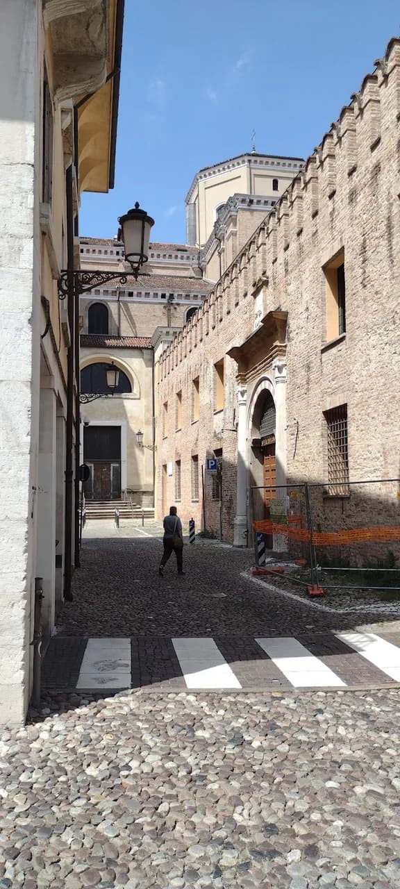 Dietroduomo