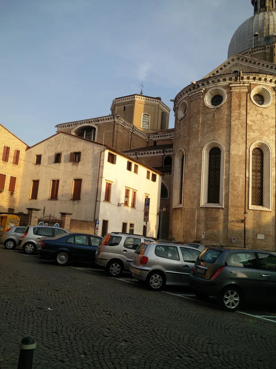 Dietroduomo