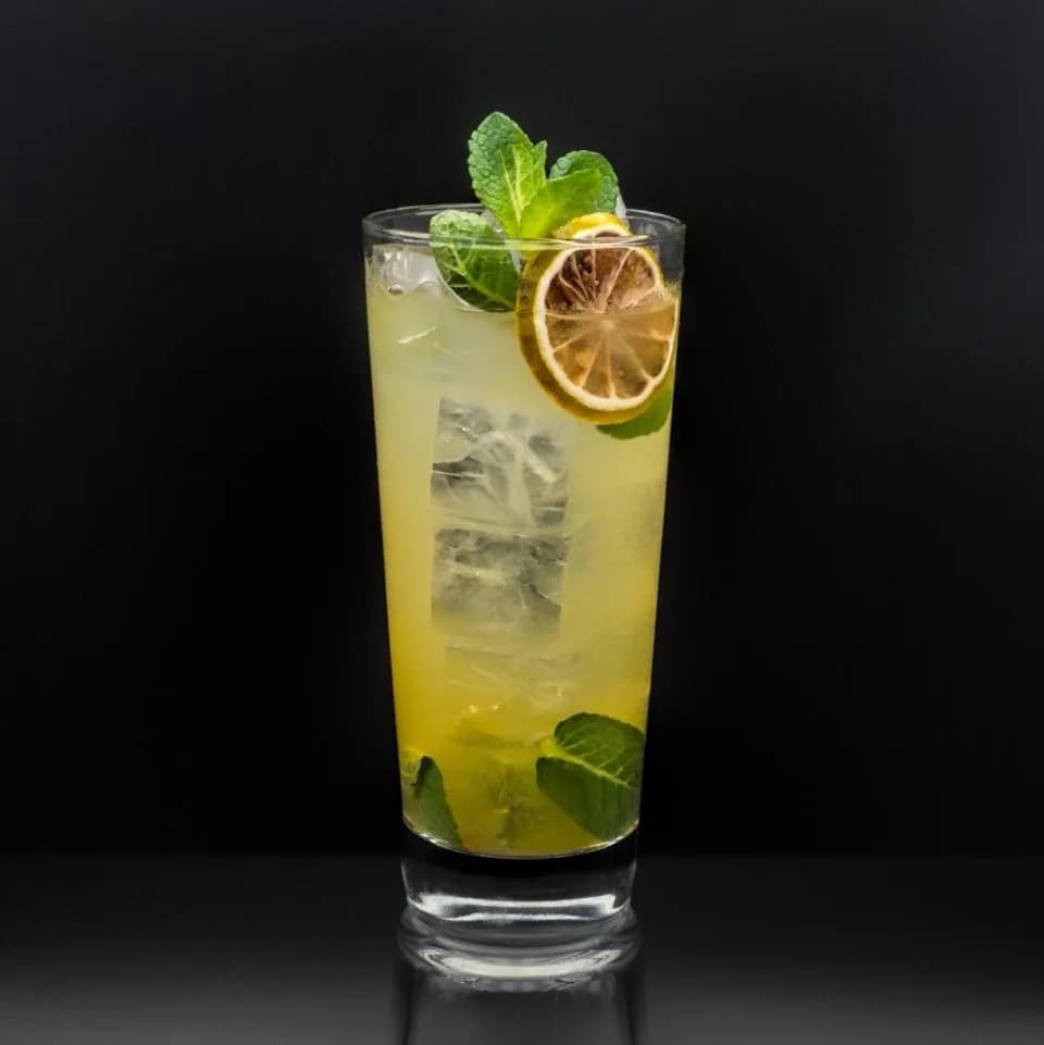 Dream Cocktail Bar