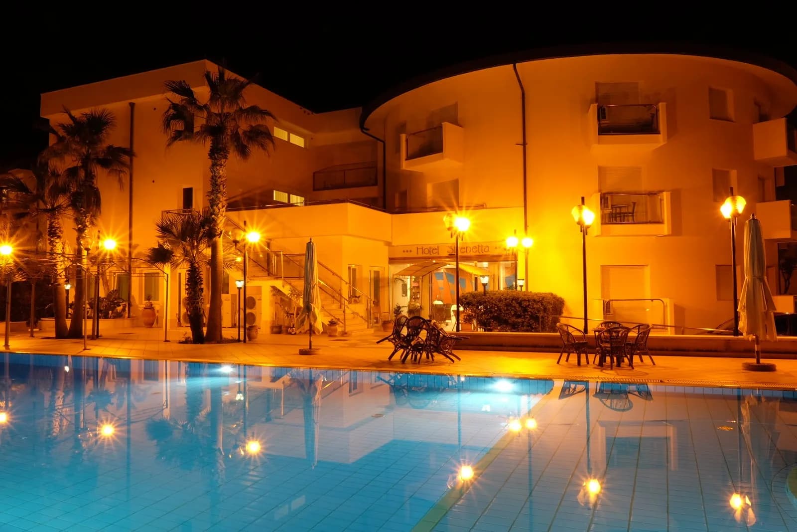 Hotel Sirenetta Sale Meeting