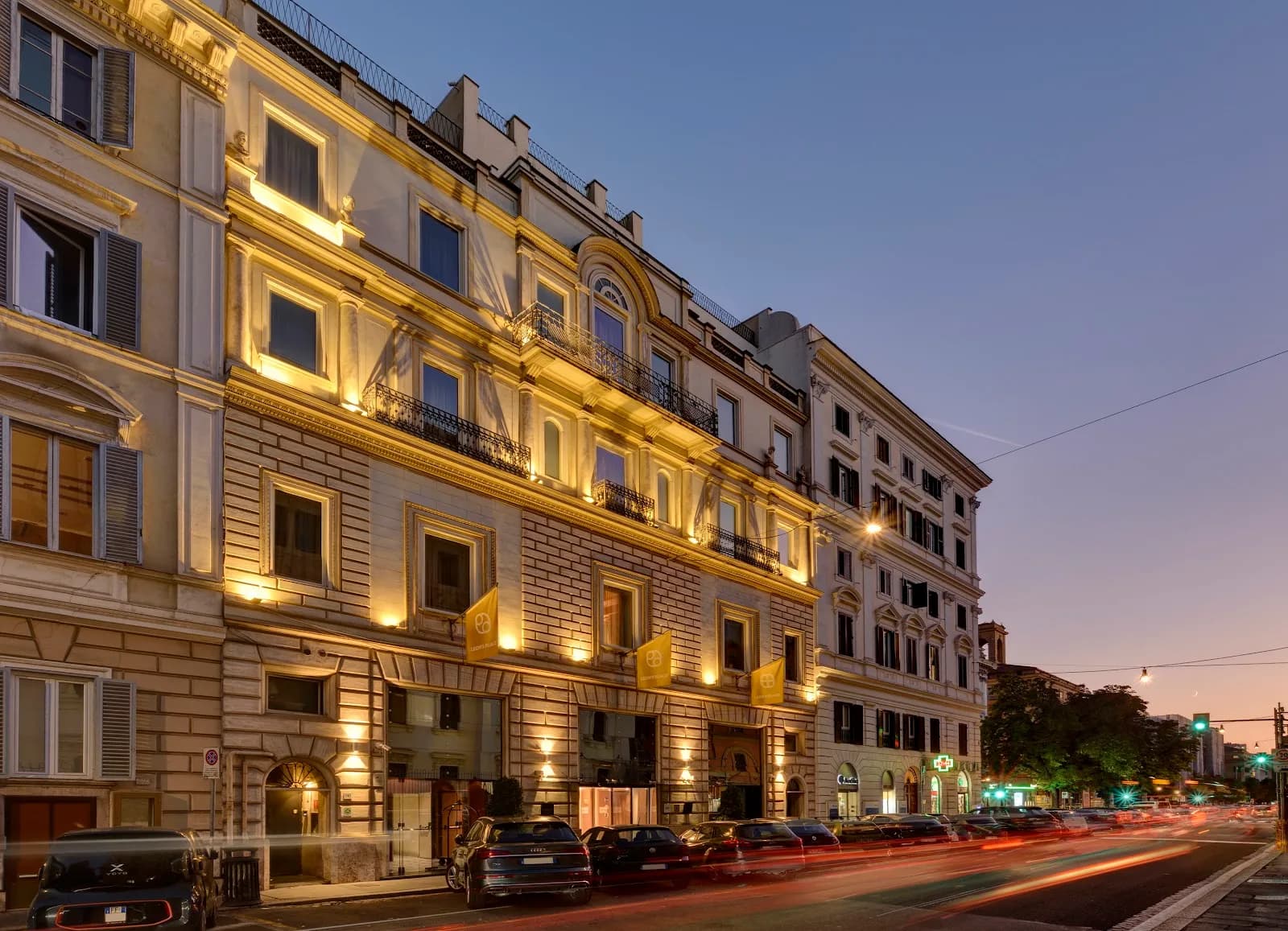 Leons Place Hotel