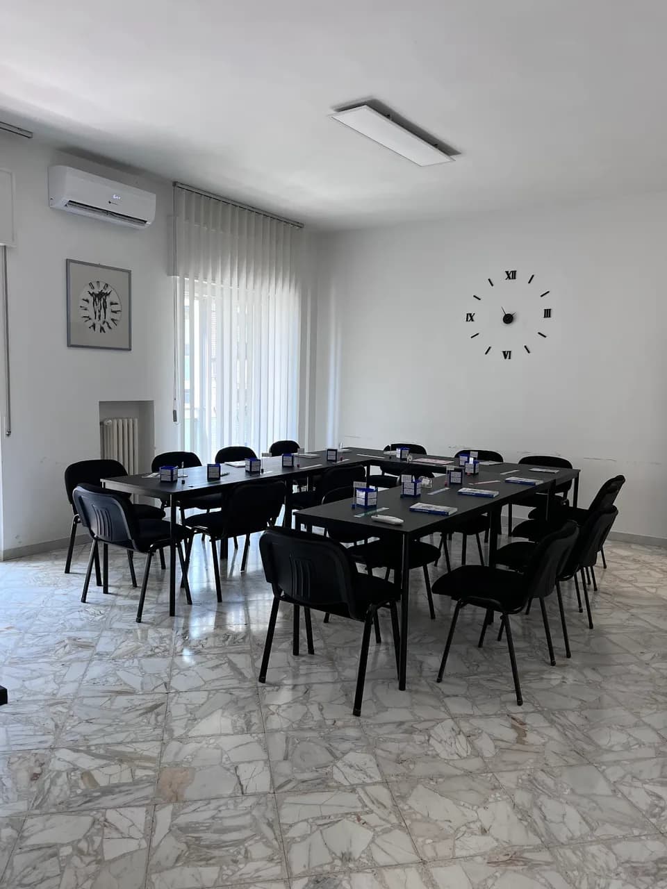 Meetingroombari