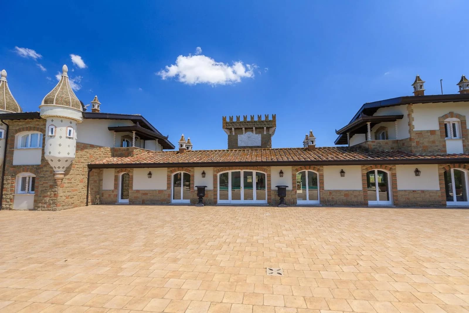 Castello Raphael